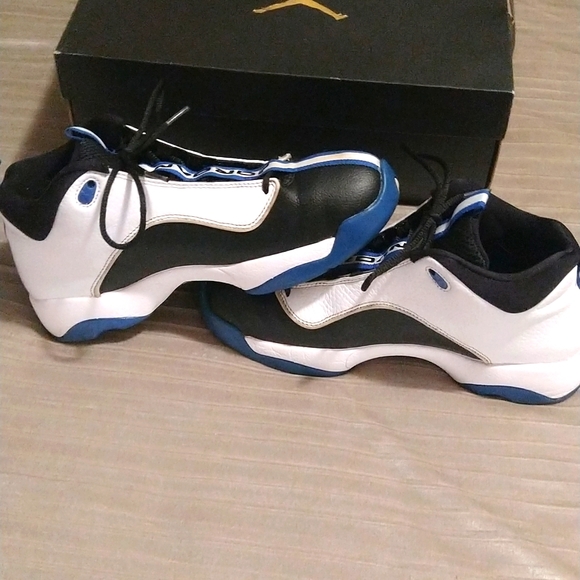 Jordan Jumpman Pro Quick Basketball Shoes - Picture 2 of 4